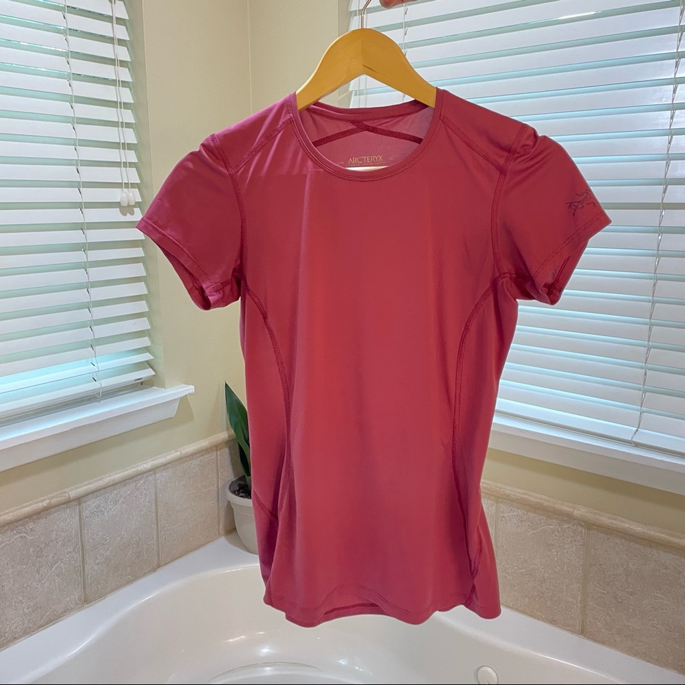 Arcteryx Active wear Pink Shirt short sleeve